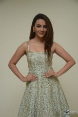 Seerat Kapoor New Photos
